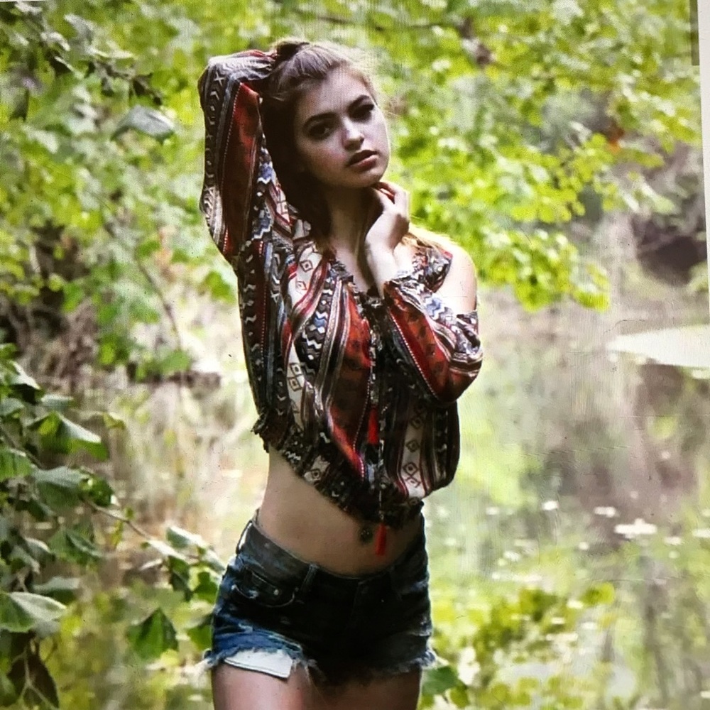 Off Shoulder Top - Picture 3 of 8